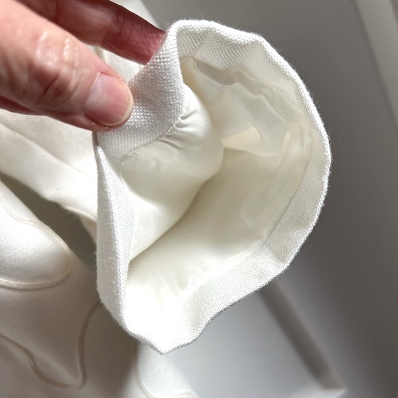 Beautifully Detailed Two-Piece Preston & York Special Occasion Ivory Suit  6 - Picture 5 of 16